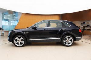 Bentley Bentayga V8 Centenary Specifications 2020 года  (UAE)